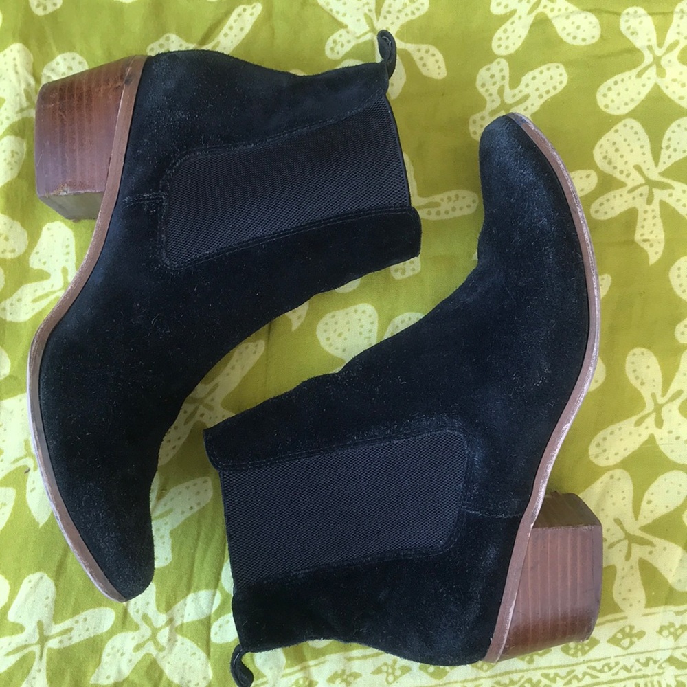 Suede chelsea boots